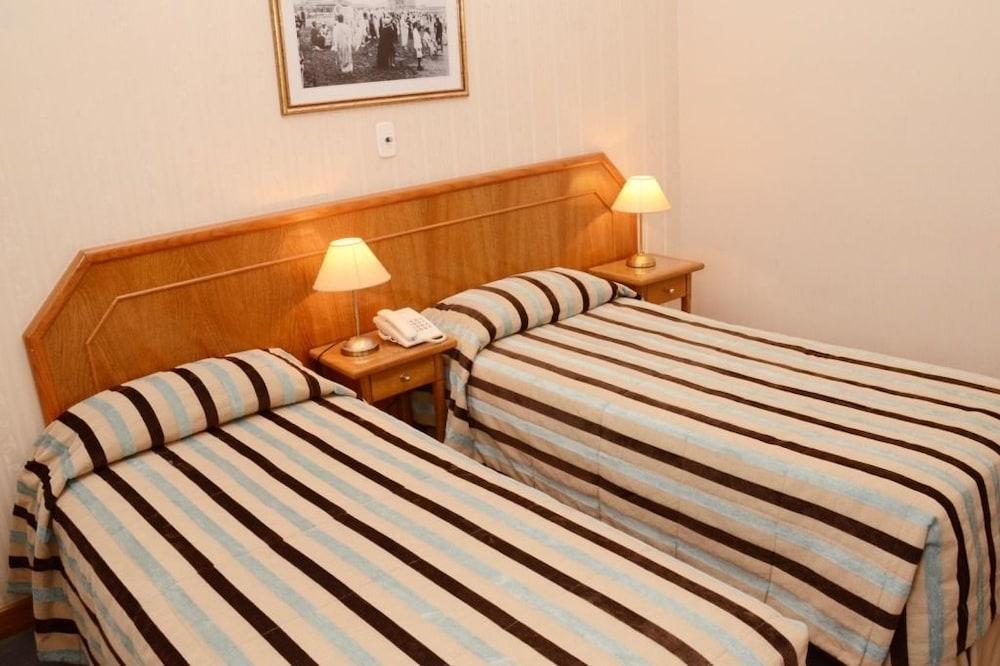 Astor 4*
